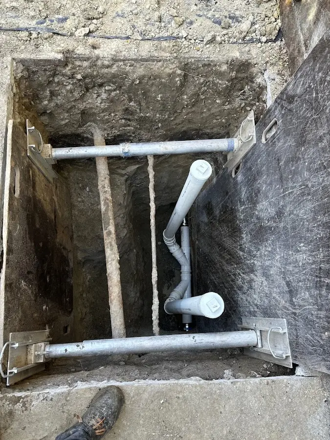 Experienced plumber completing Faucet Repair work in Spring Creek